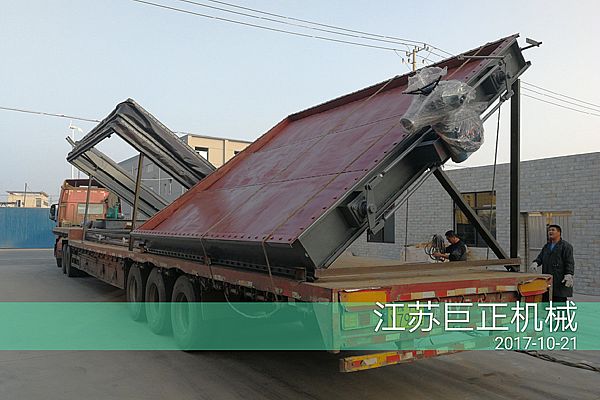 精工制作擋板門發(fā)貨了，裝車現(xiàn)場一覽