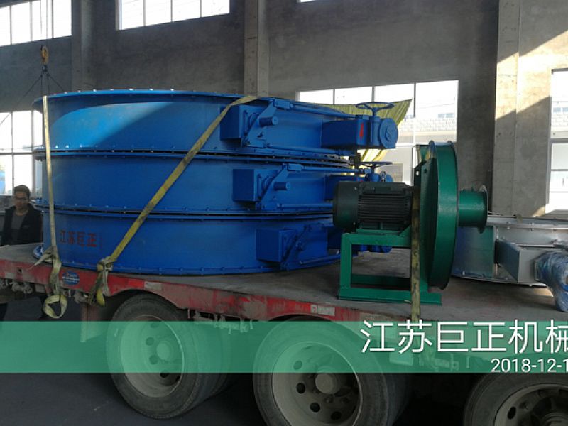 廈門客戶訂購(gòu)的擋板門驗(yàn)收合格，發(fā)貨準(zhǔn)備中