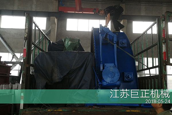 擋板門制作完工，安裝調(diào)試中