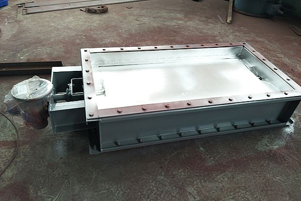 矩形擋板門（寬14M）制作完工，車間一覽